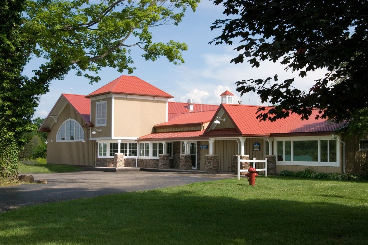 Akron-Medina Veterinary Hospital & Pet Resort