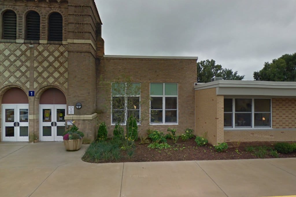 Breton Downs School