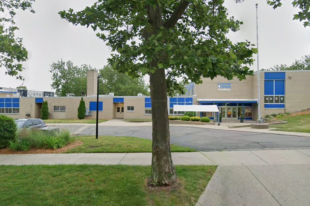 Campau Park School