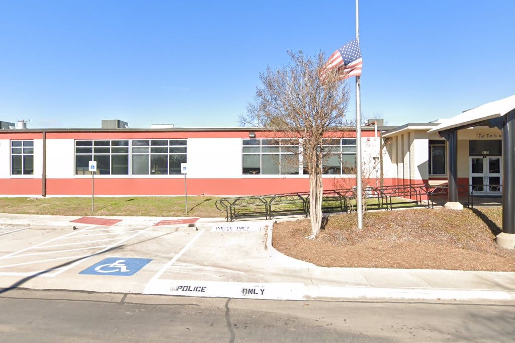 Lester Davis School