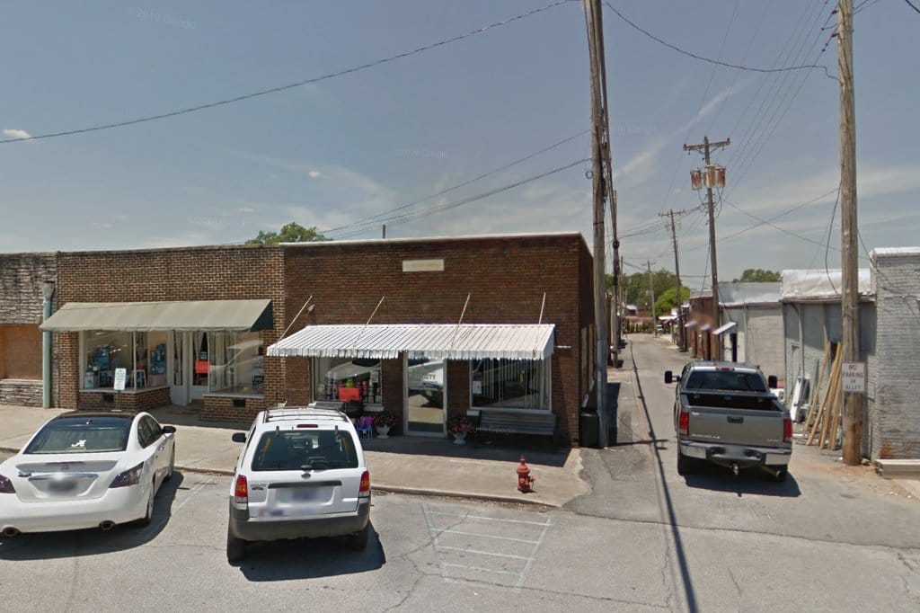 Franklin-Red Bay Tag & Title Office