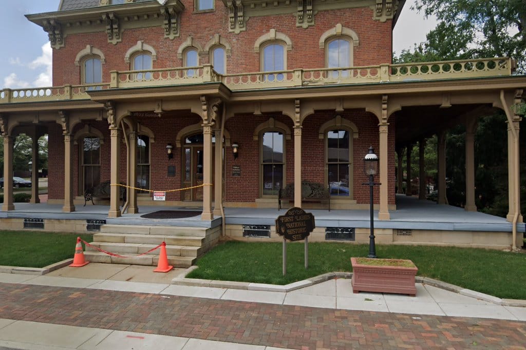 National First Ladies Library