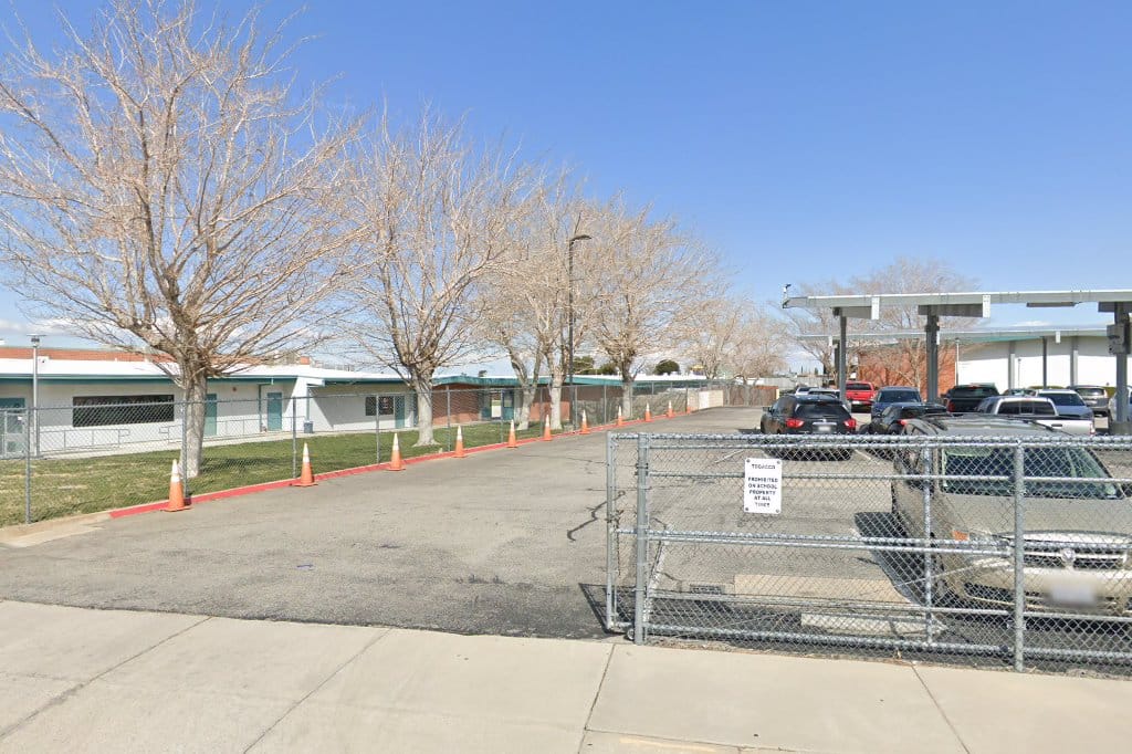 Dos Caminos Elementary School