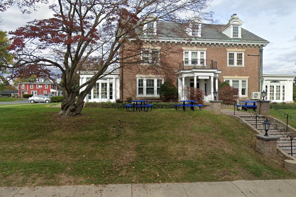 Memorial Library of Nazareth & Vicinity