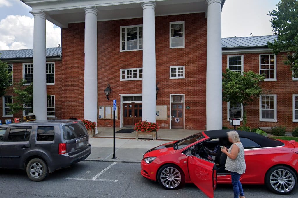 Lewisburg Circuit Court