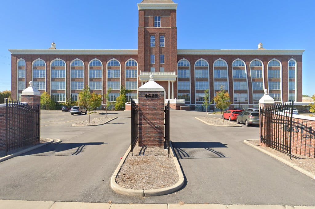 Columbia St. Mary's East Lake Office Center/Columbia College of Nursing
