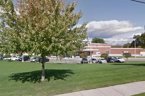Struthers Elementary School