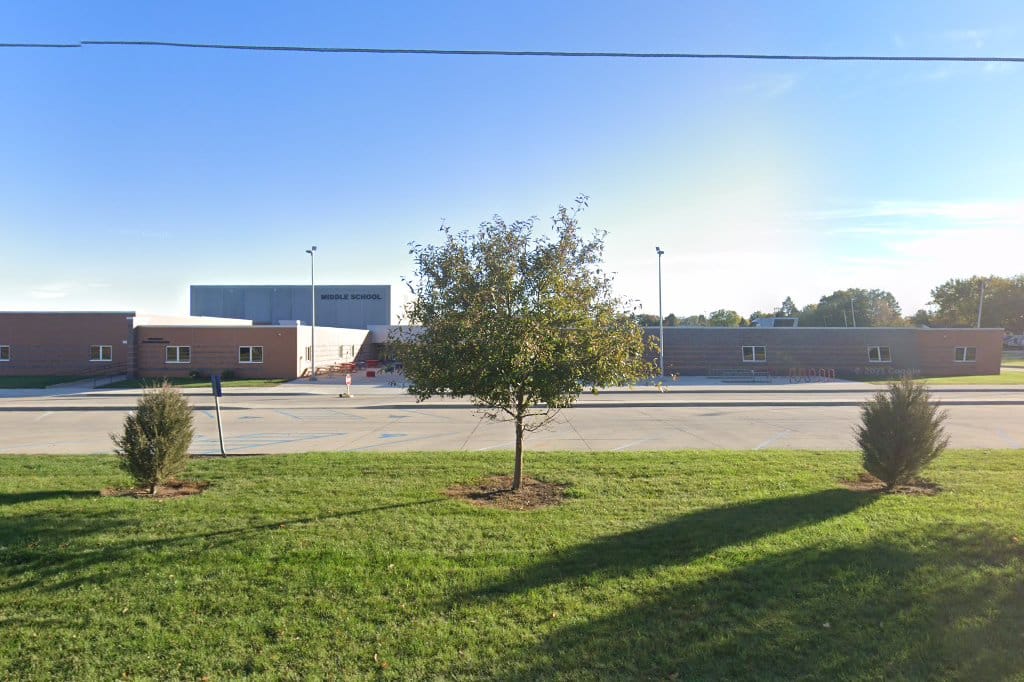 Hampton-Dumont Middle School