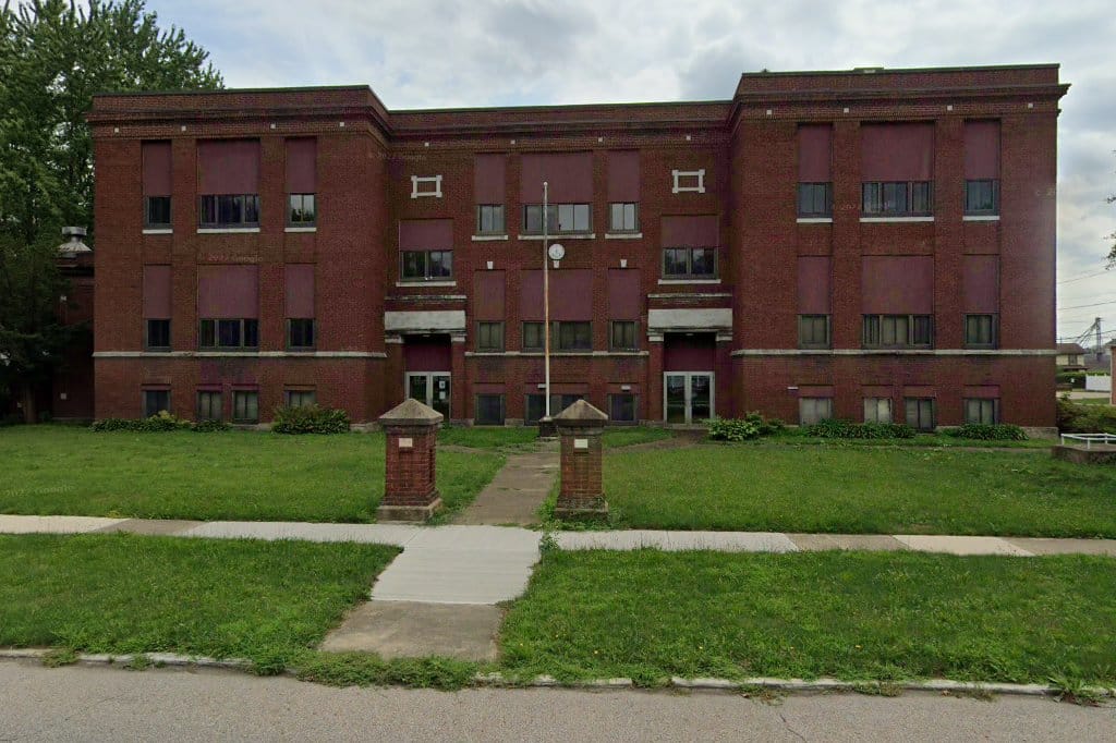 Cloverleaf Elementary School