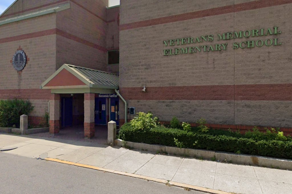 Veterans Memorial High School