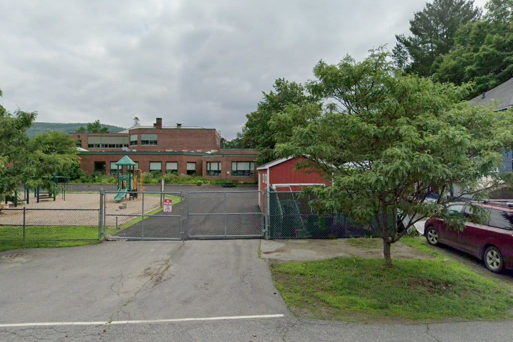Canal Street/Oak Grove School
