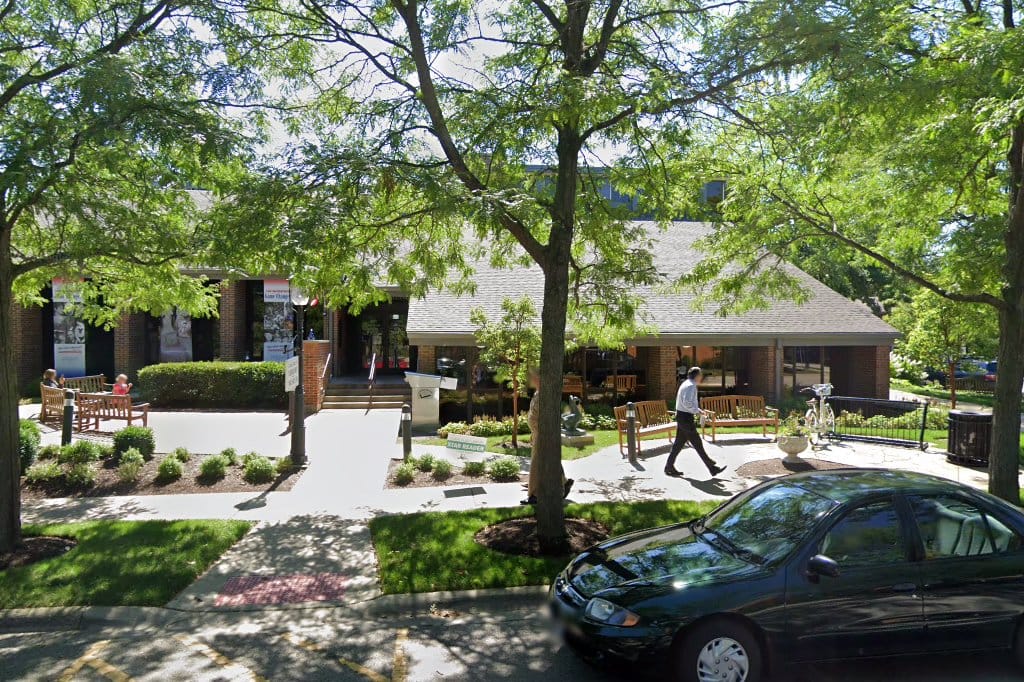 Lake Bluff Public Library