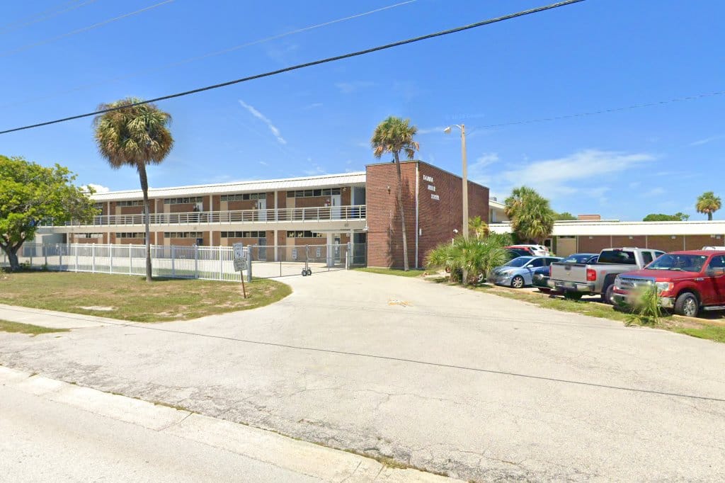 Delaura Middle School