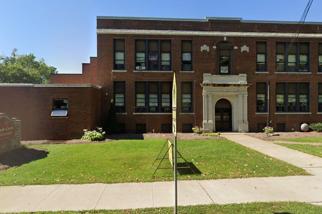 Apple Creek Elementary School