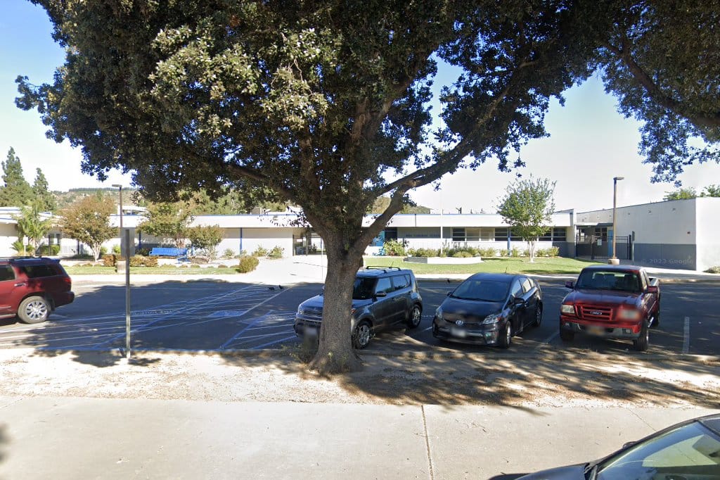 Dos Caminos School