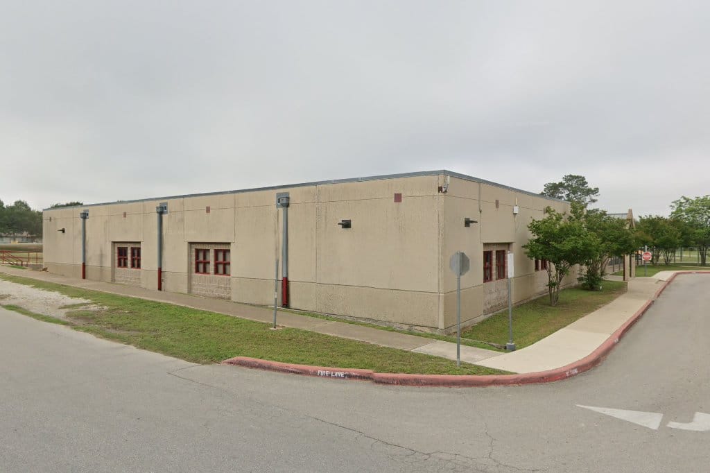 Lytle Independent School Dis Fld