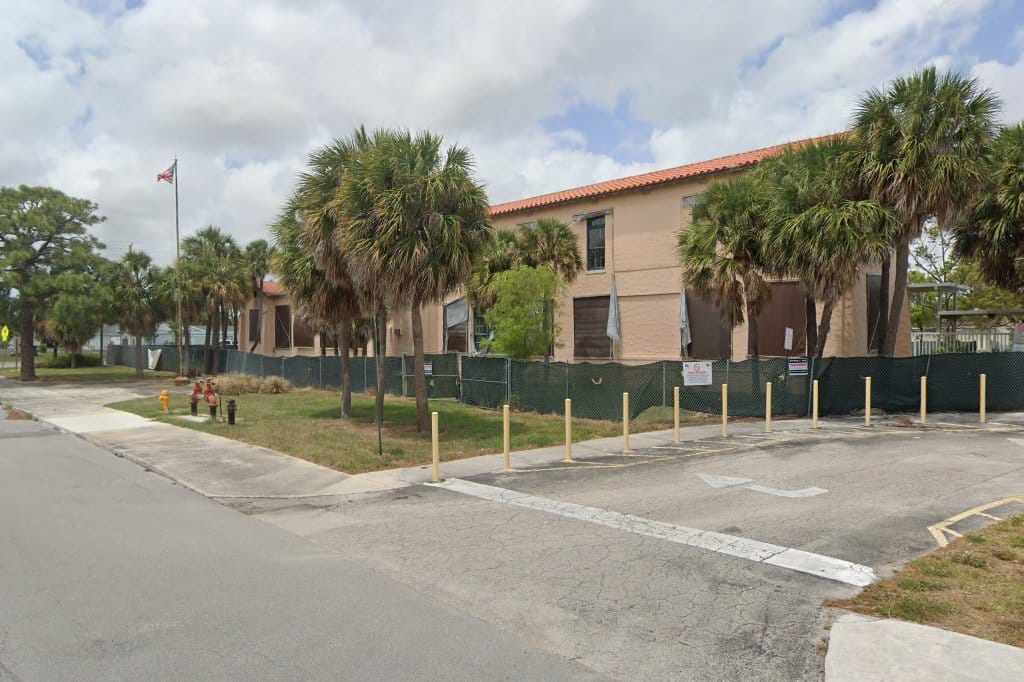 DEERFIELD BEACH ELEMENTARY SCHOOL
