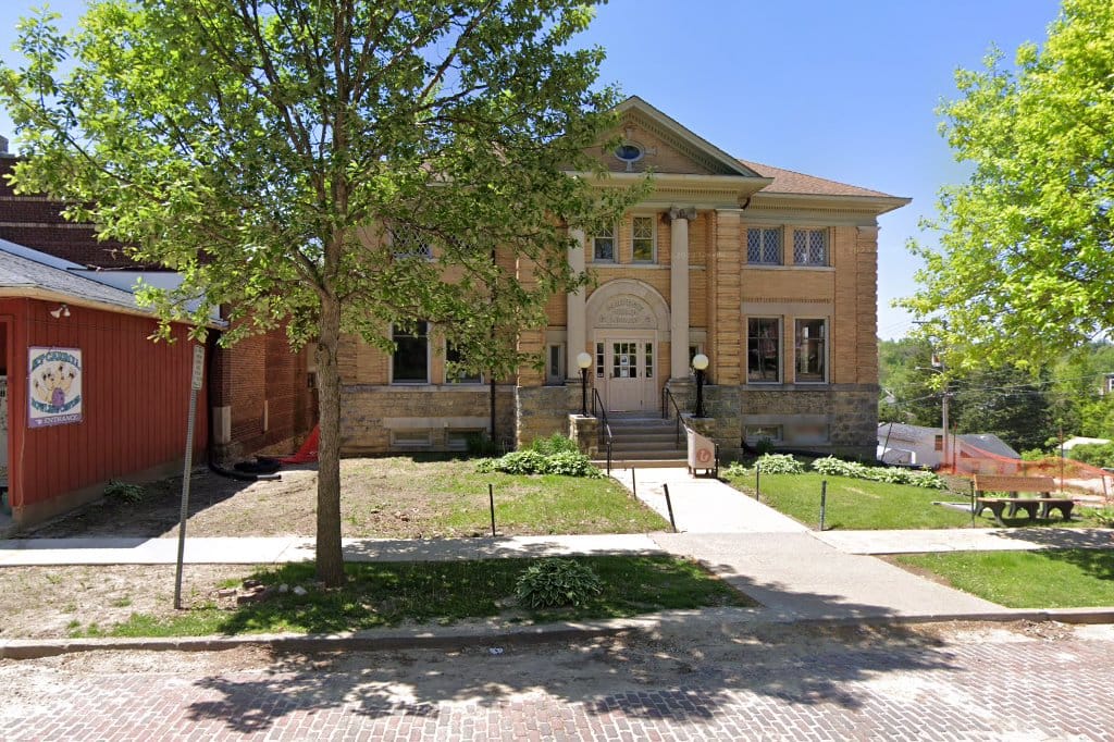 Mt Carroll Public Library