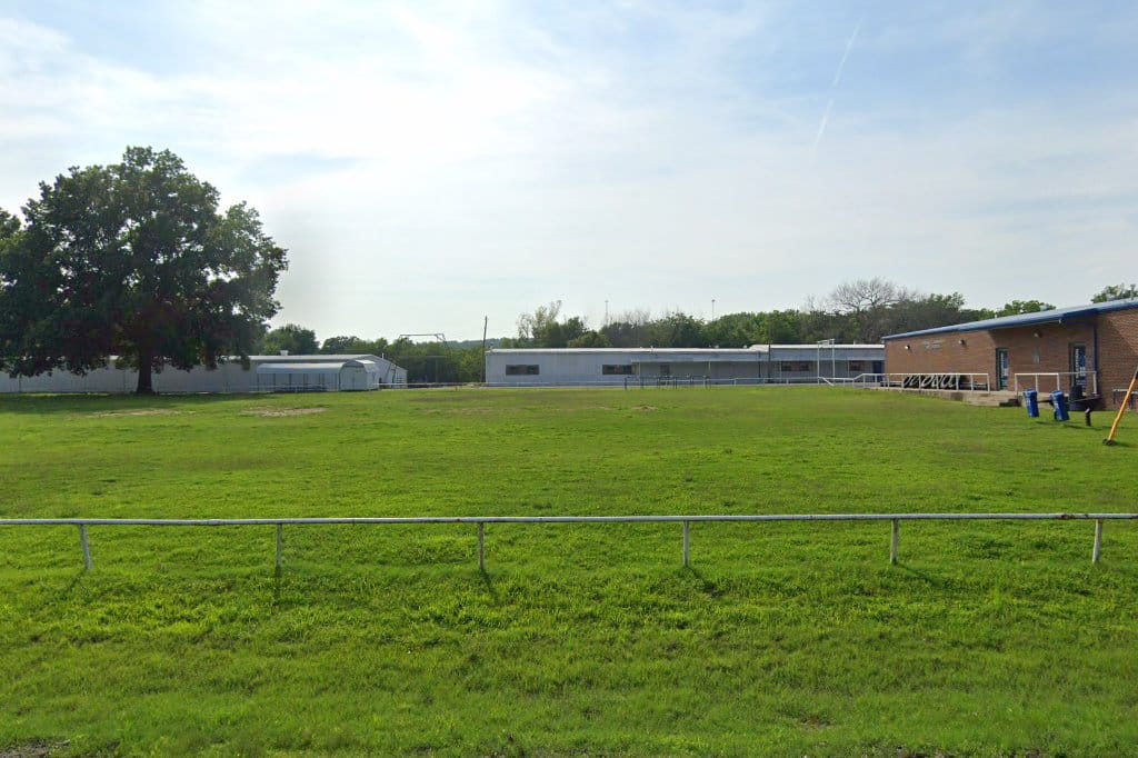 Hartshorne Junior High School