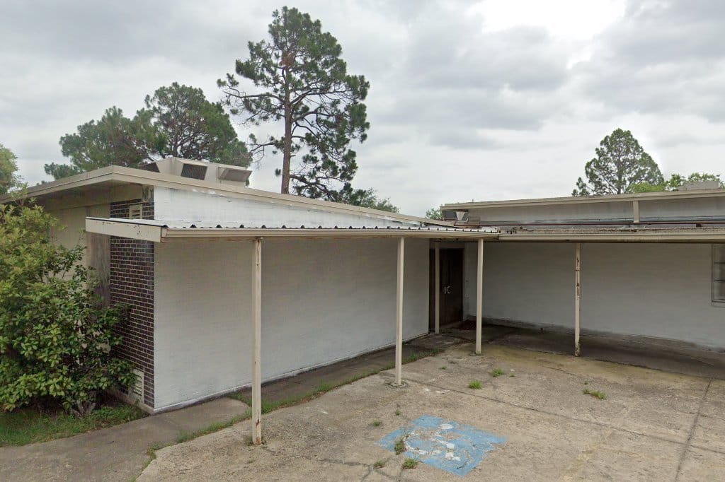 Travis Elementary School