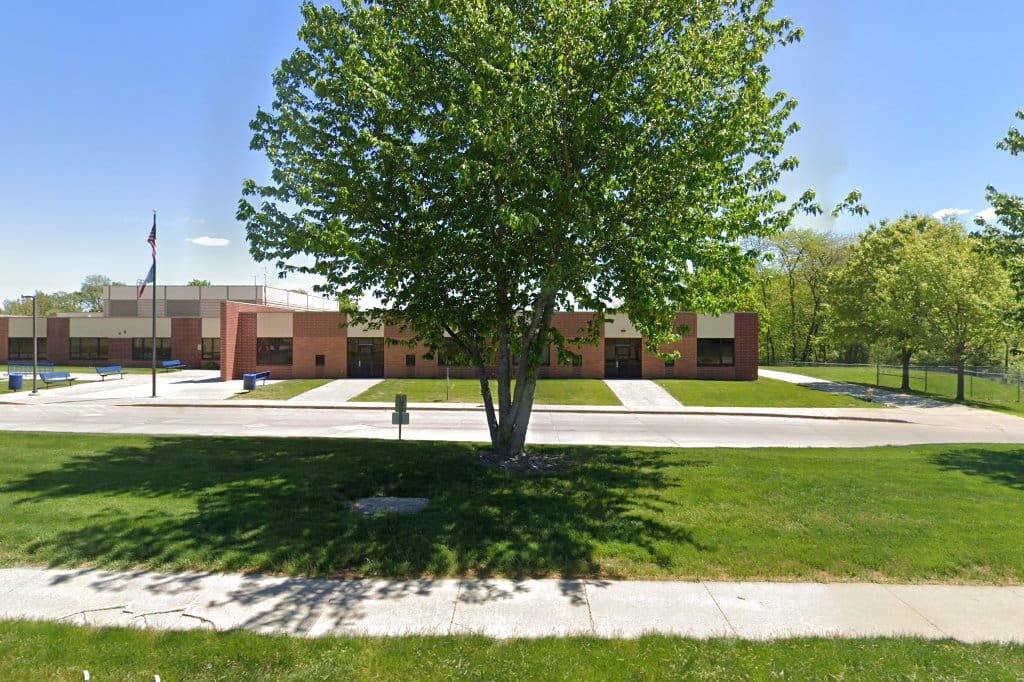 River Woods Elementary School