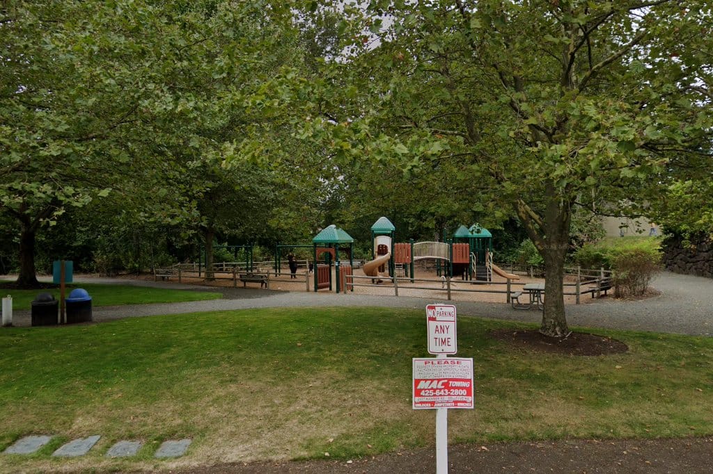Evergreen Beauty and Barber College-Bellevue