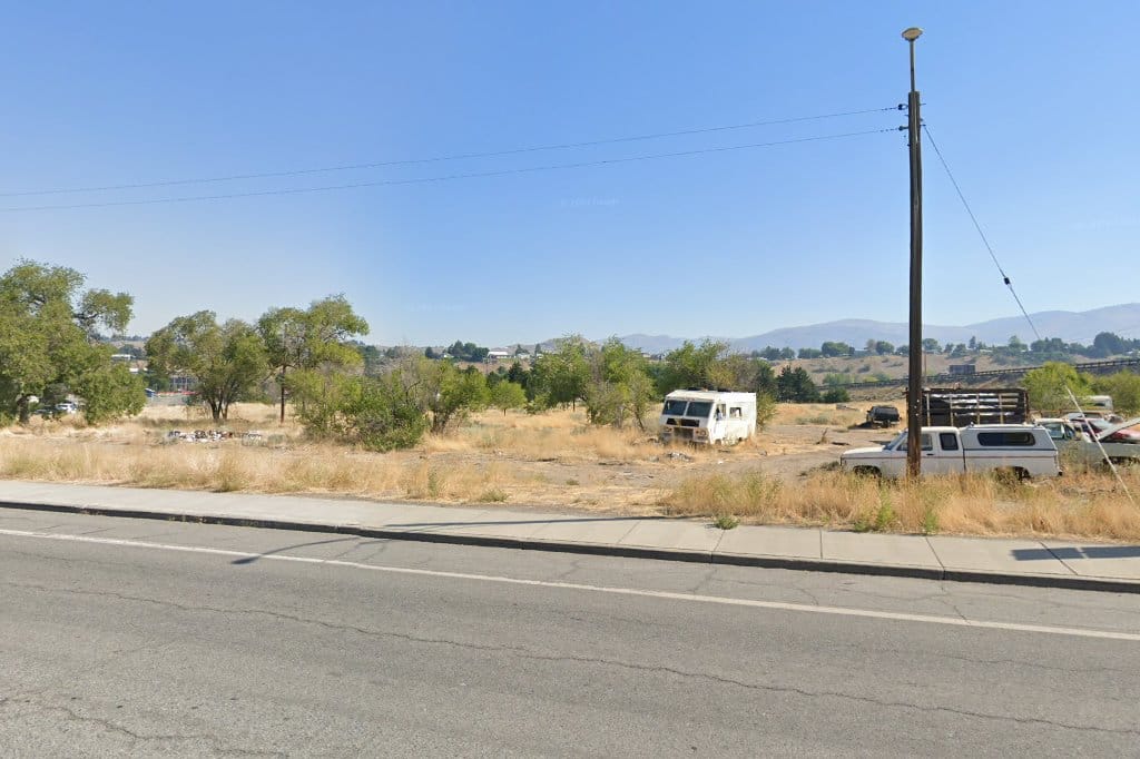 E Omak Elementary School
