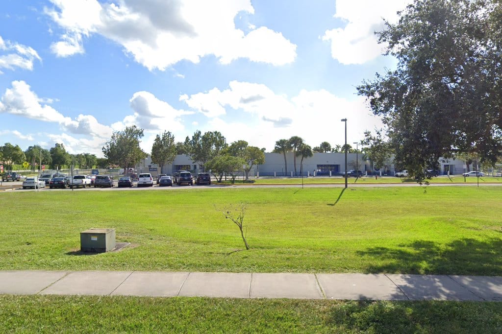 Country Isles Elementary School