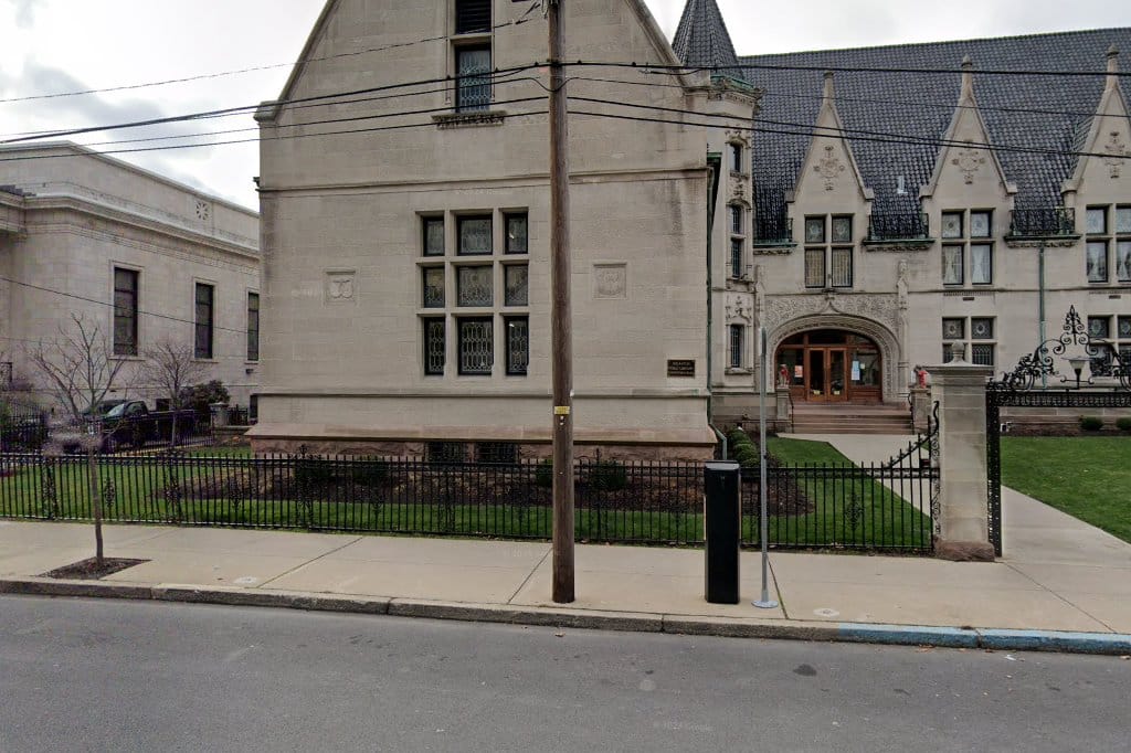 Albright Memorial Library