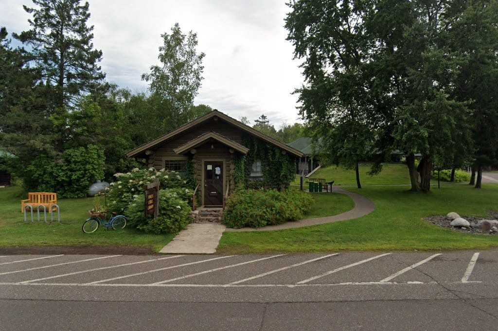 Forest Lodge Public Library
