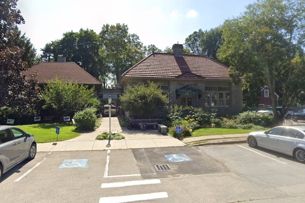 Amherst Town Library