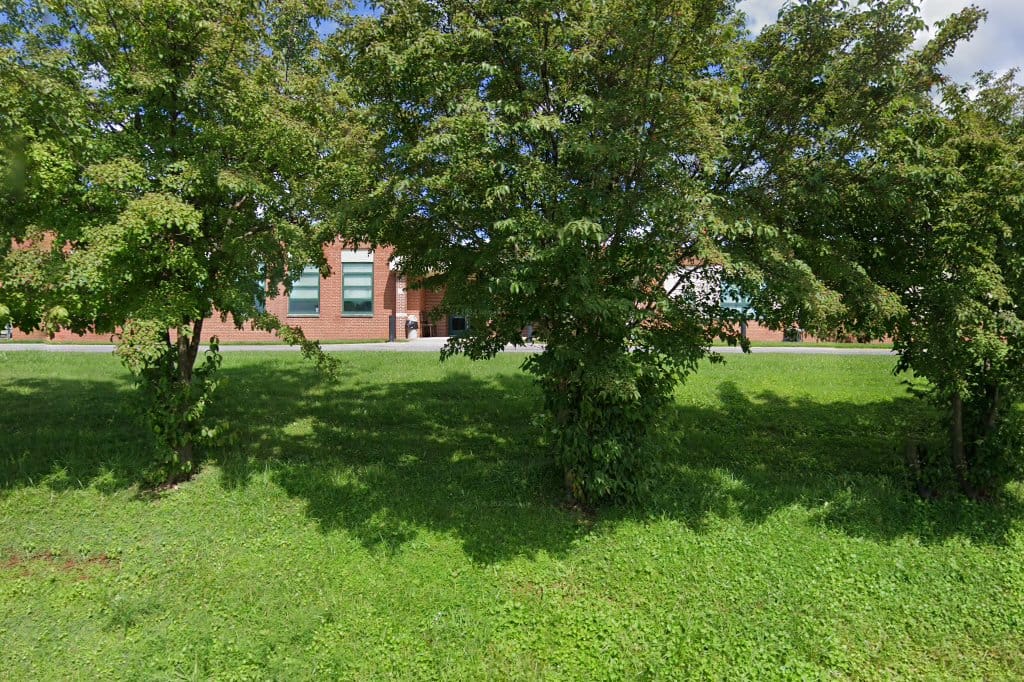 Gladesboro Elementary School