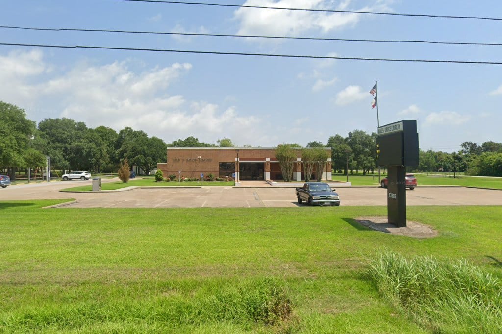 Mae S Bruce Library