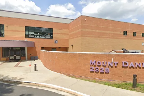 Mt Daniel School