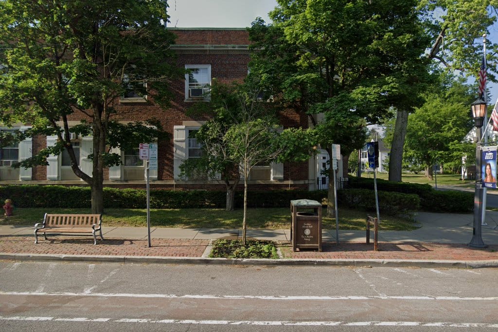 Aurora Town Court