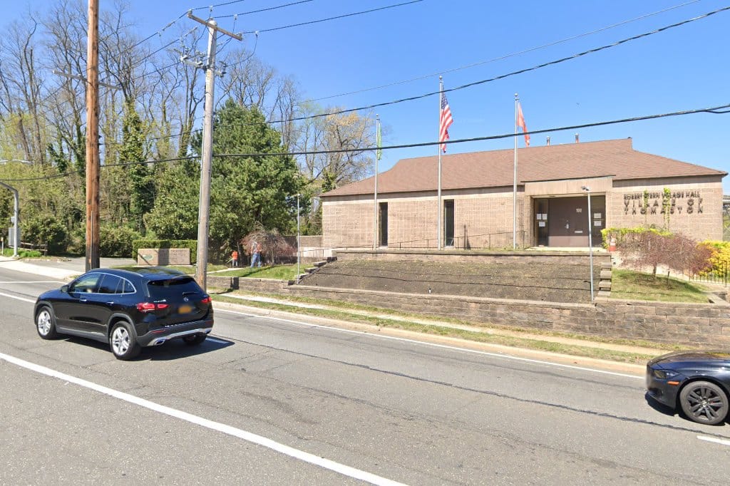 Thomaston Village Court
