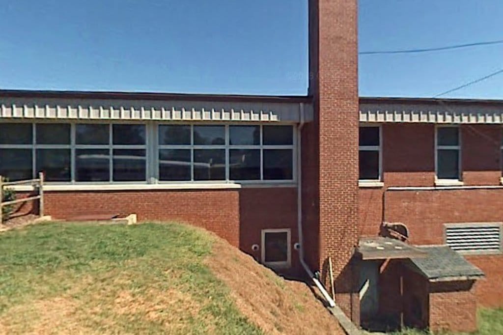 Pilot Mountain Middle School
