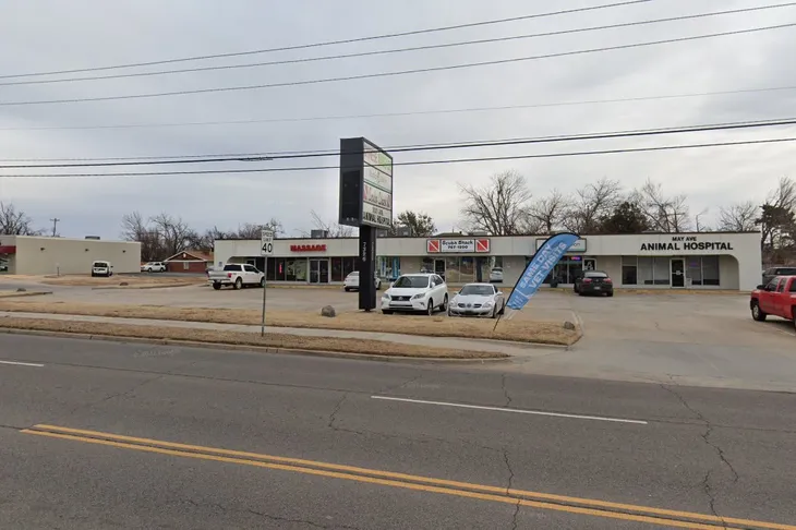 May Avenue Animal Hospital