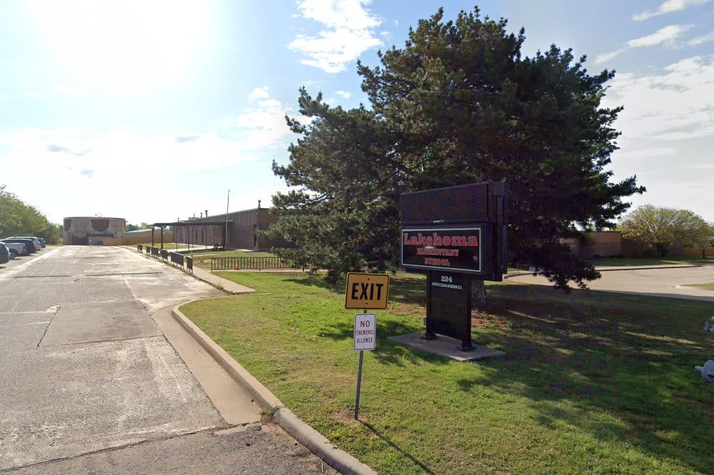 Mustang Lakehoma Elementary School