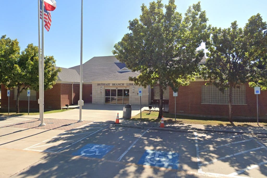 Southeast Arlington Library