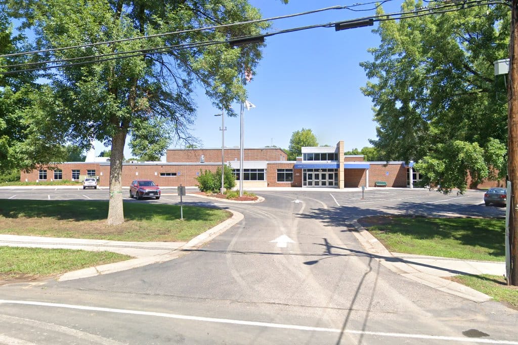 Minnewashta Elementary School