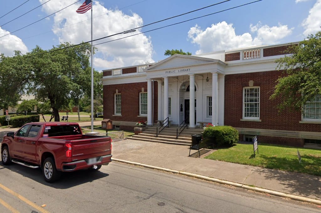 Commerce Passport Office
