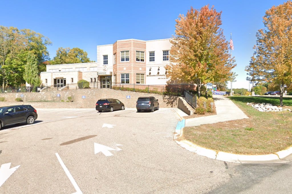 Deephaven Education Center