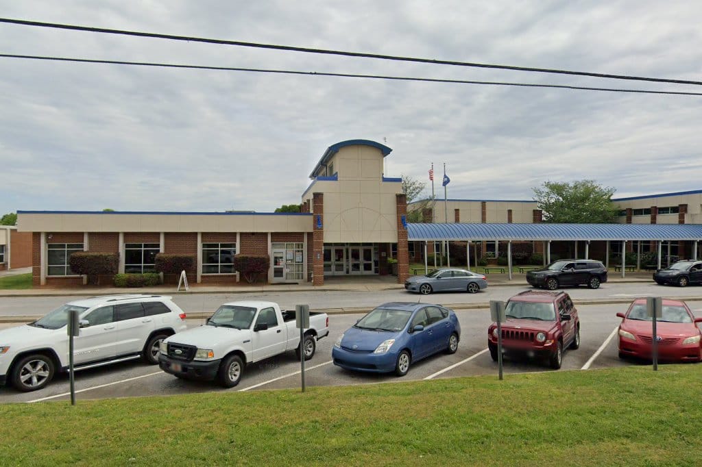 HILLCREST MIDDLE SCHOOL