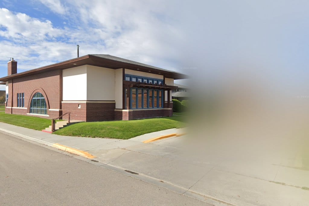 Warroad public library