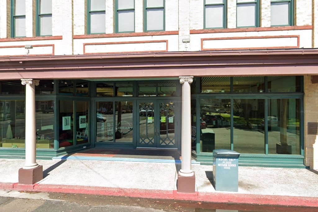 Bee County Library
