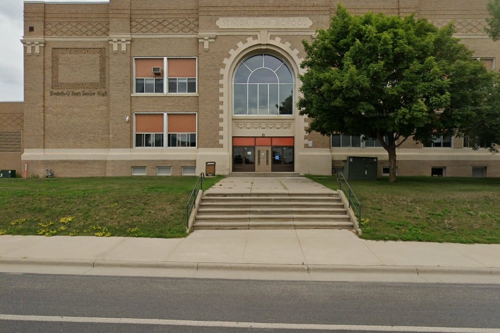 Eveleth-Gilbert Senior High School