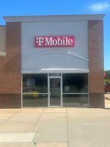 T-Mobile 8th St SW & 34th Ave SW