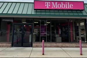 T-Mobile Brookside Av & Summerville Way