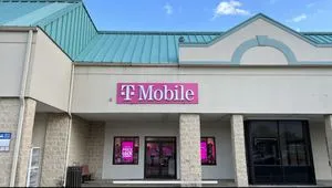 T-Mobile Washington Square